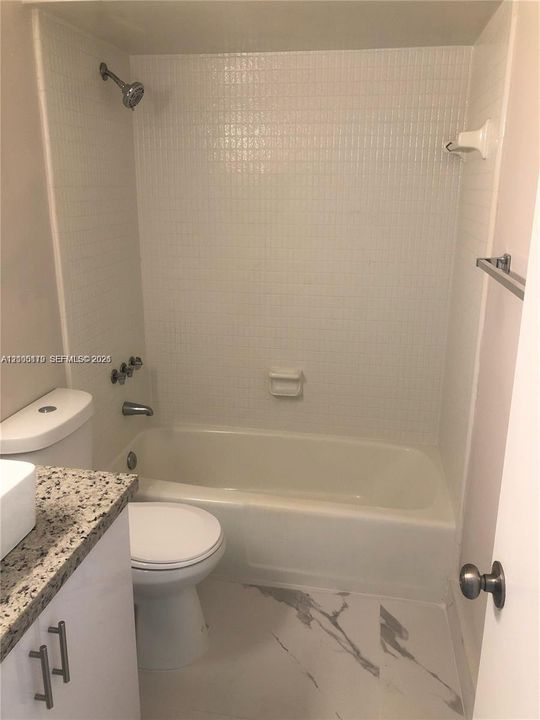 For Sale: $475,000 (2 beds, 1 baths, 1055 Square Feet)