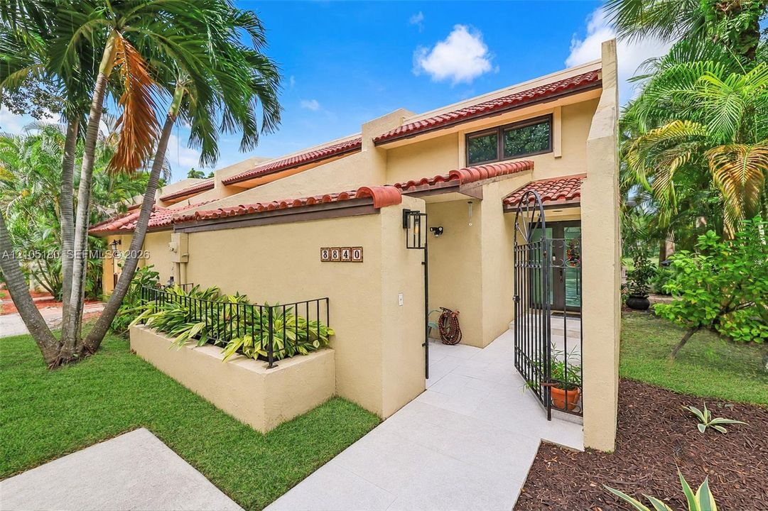 En Venta: $639,000 (2 camas, 2 baños, 1843 Pies cuadrados)