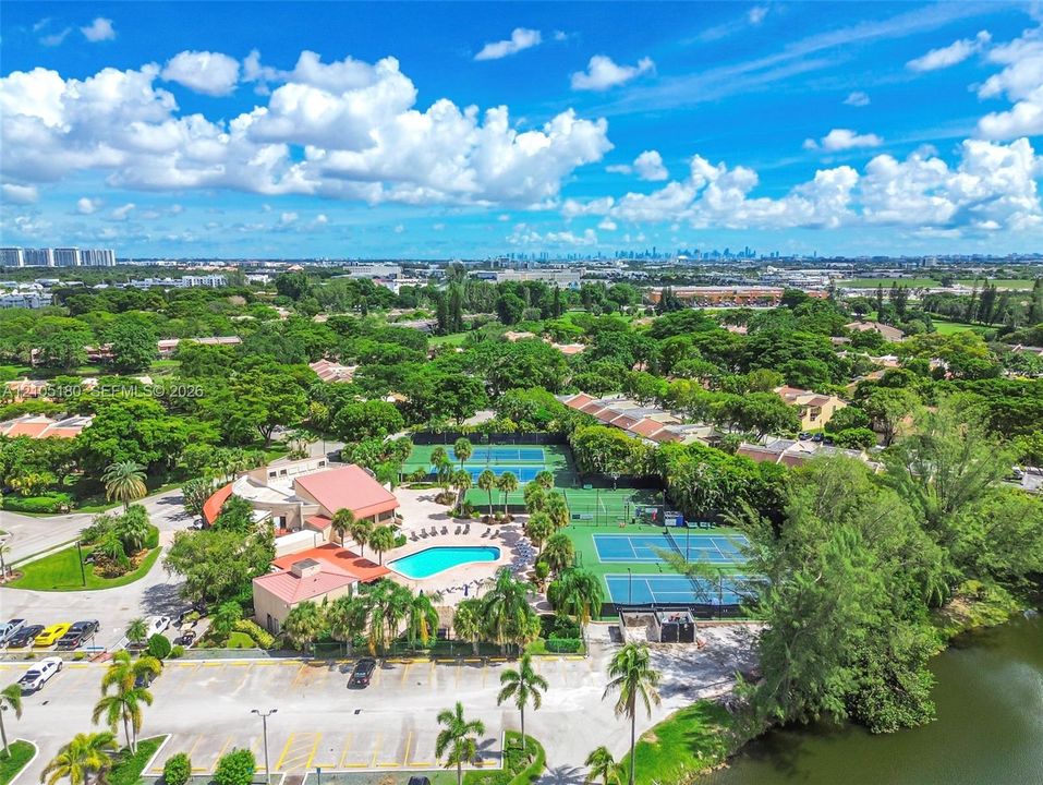 En Venta: $639,000 (2 camas, 2 baños, 1843 Pies cuadrados)