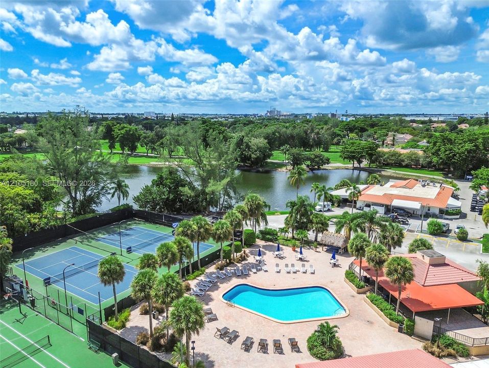 En Venta: $639,000 (2 camas, 2 baños, 1843 Pies cuadrados)