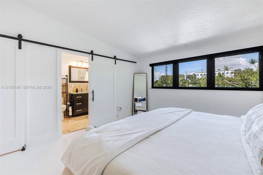 En Venta: $639,000 (2 camas, 2 baños, 1843 Pies cuadrados)