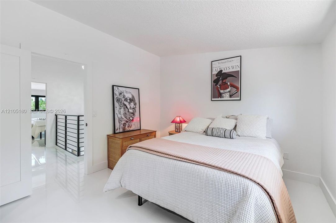 En Venta: $639,000 (2 camas, 2 baños, 1843 Pies cuadrados)