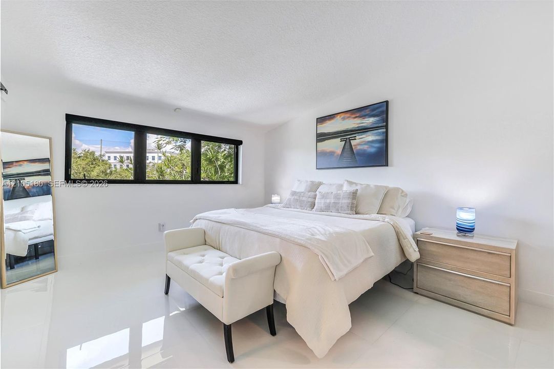 En Venta: $639,000 (2 camas, 2 baños, 1843 Pies cuadrados)