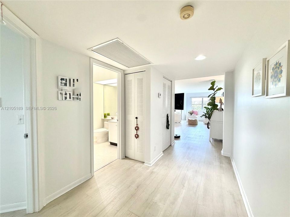 На продажу: $185,000 (1 спален, 1 ванн, 1045 Квадратных фут)