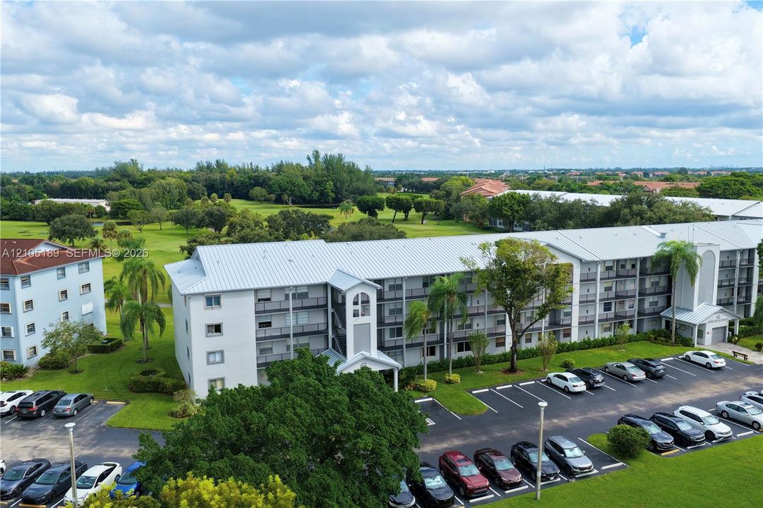 На продажу: $185,000 (1 спален, 1 ванн, 1045 Квадратных фут)