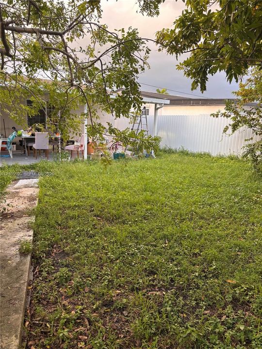 En Venta: $549,900 (3 camas, 2 baños, 1000 Pies cuadrados)