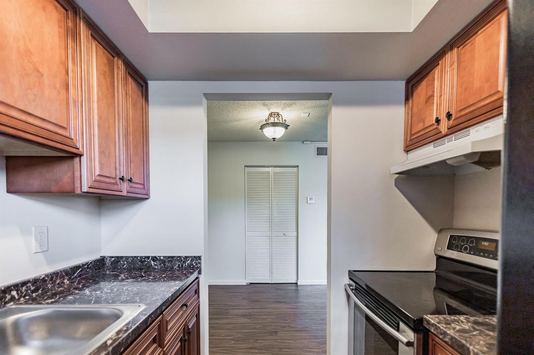 kitchen to d.r.