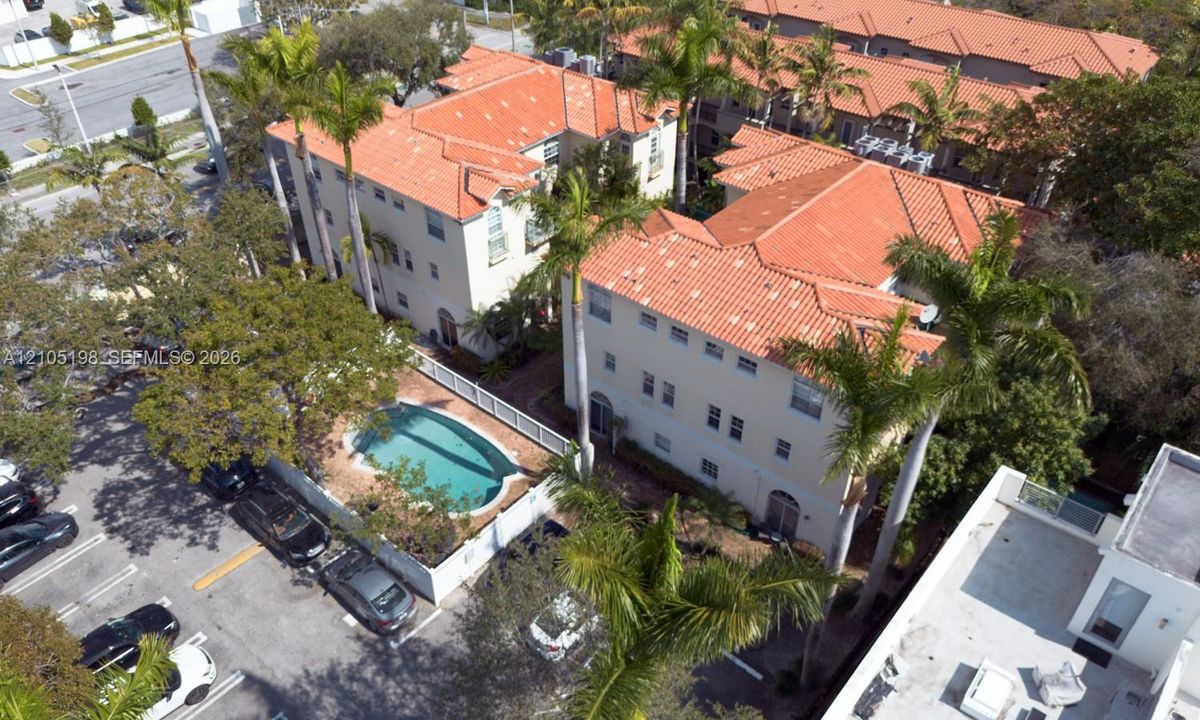 For Rent: $2,400 (1 beds, 1 baths, 530 Square Feet)