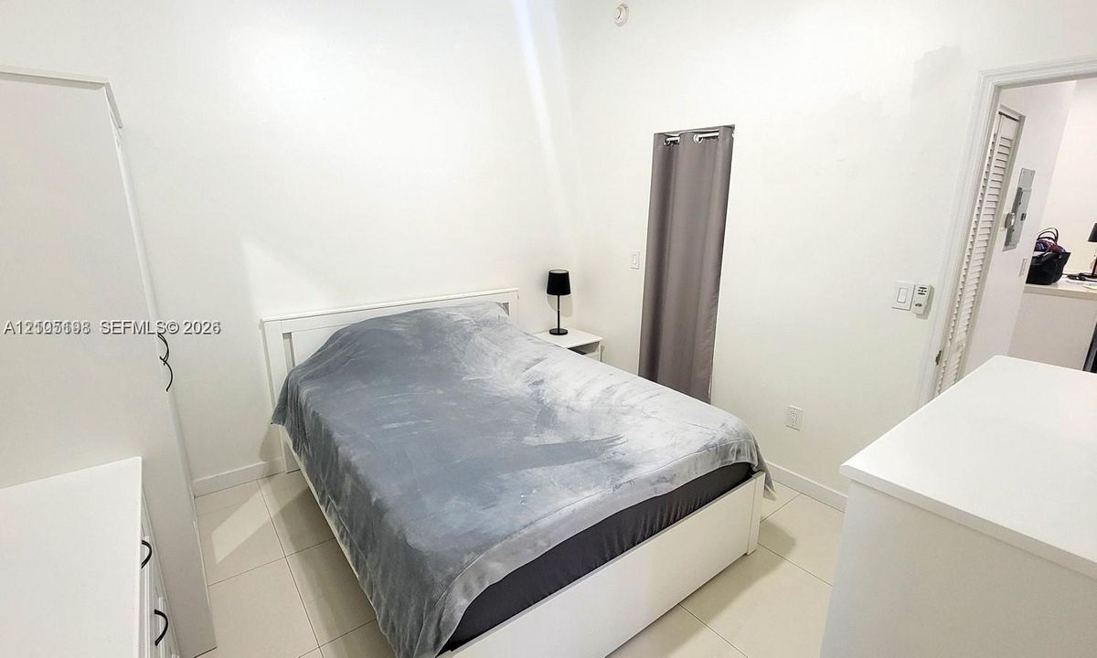 For Rent: $2,400 (1 beds, 1 baths, 530 Square Feet)