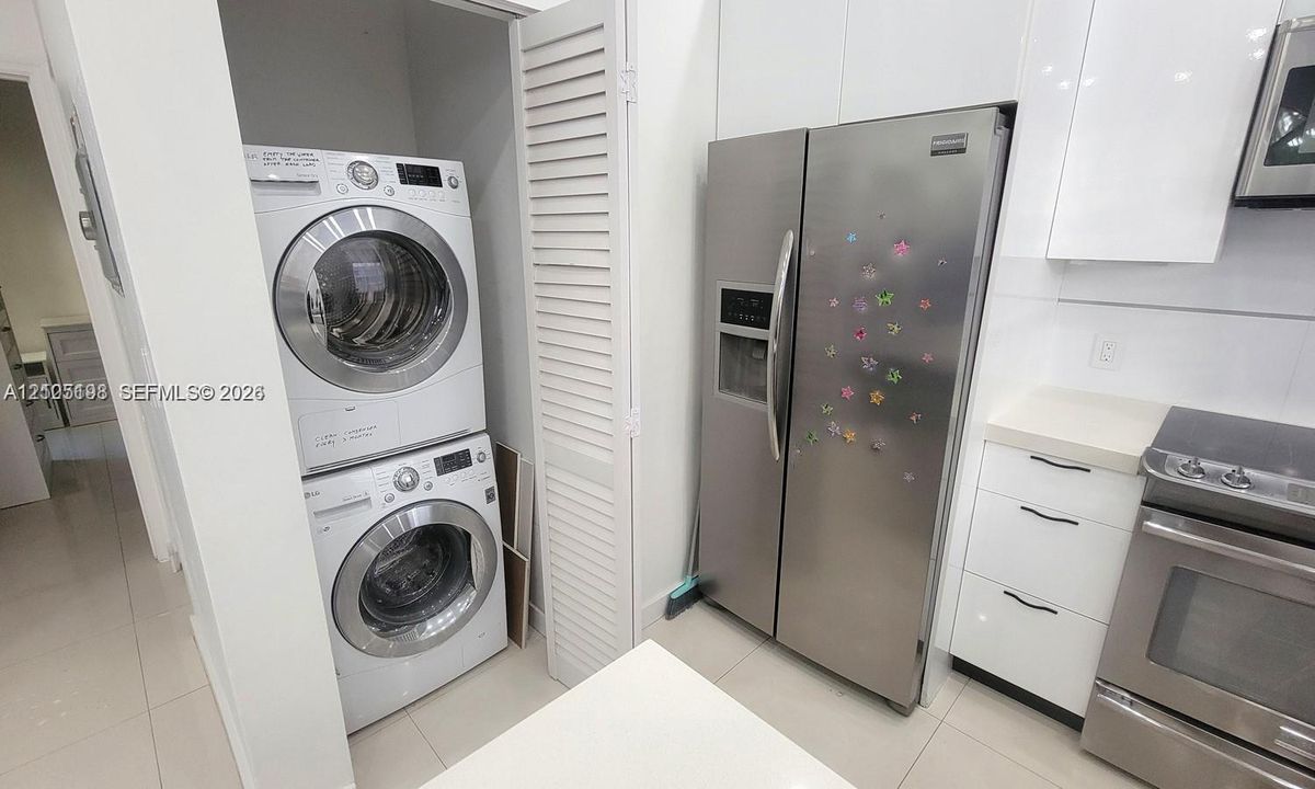 For Rent: $2,400 (1 beds, 1 baths, 530 Square Feet)