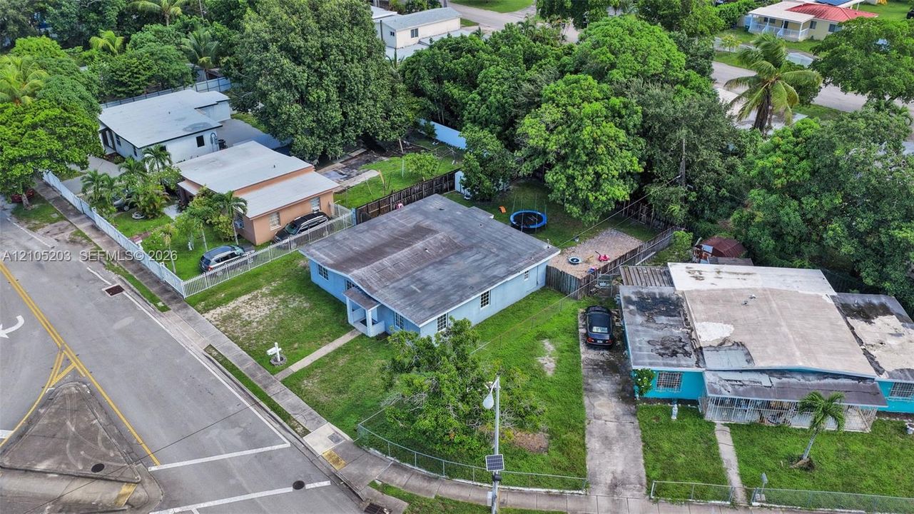 На продажу: $550,000 (3 спален, 2 ванн, 1640 Квадратных фут)