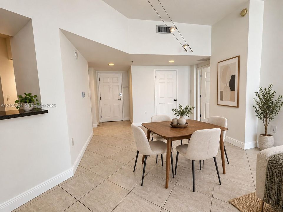For Rent: $2,300 (2 beds, 1 baths, 1035 Square Feet)