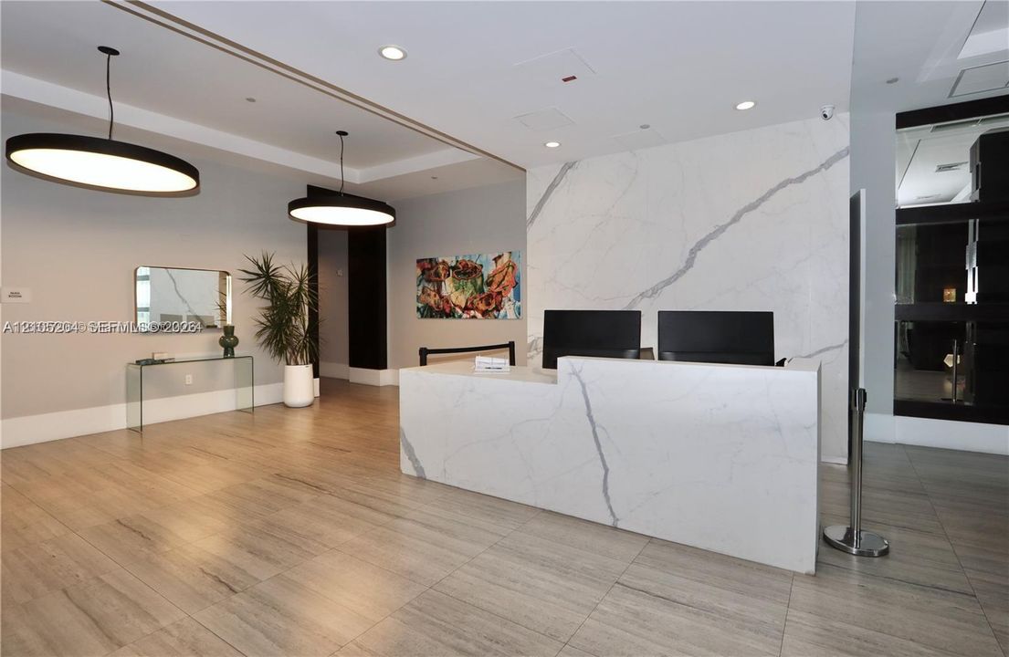 For Rent: $2,300 (2 beds, 1 baths, 1035 Square Feet)