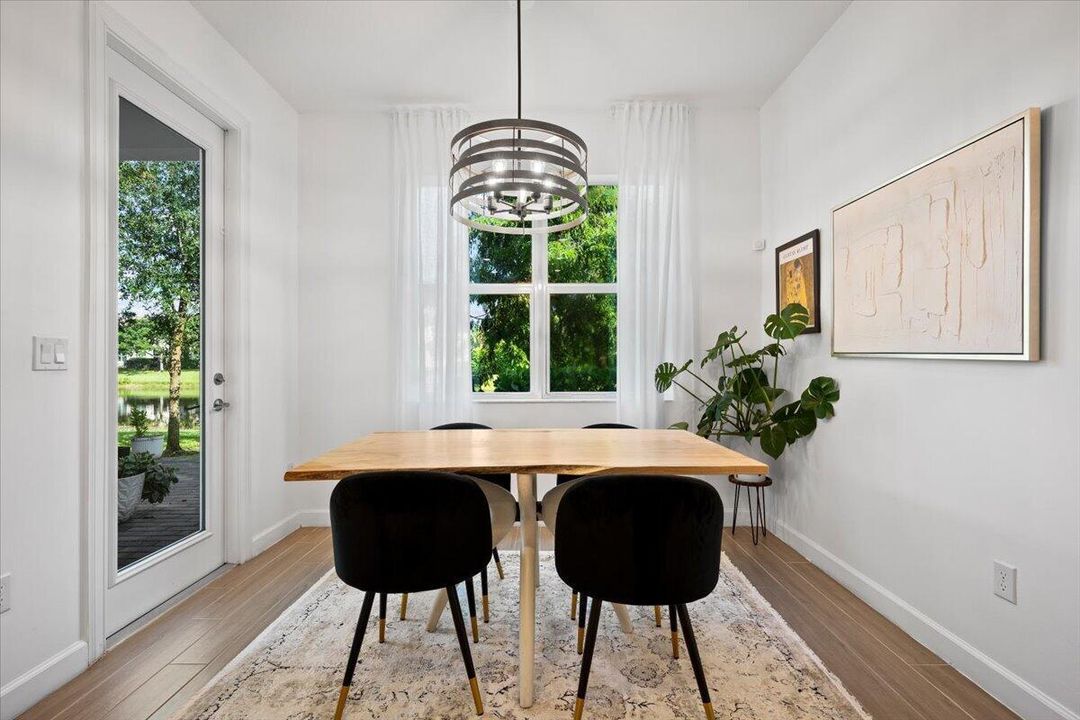 FORMAL DINING AREA