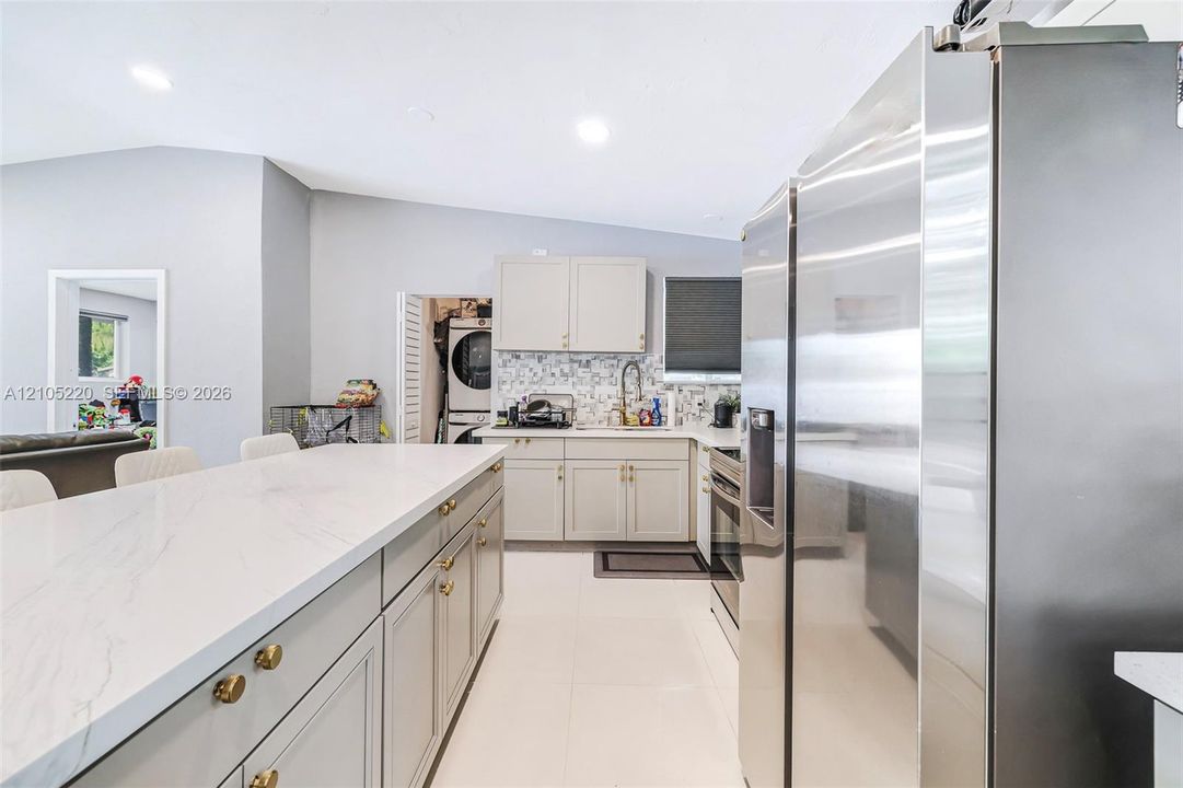 En Venta: $565,000 (3 camas, 2 baños, 1280 Pies cuadrados)