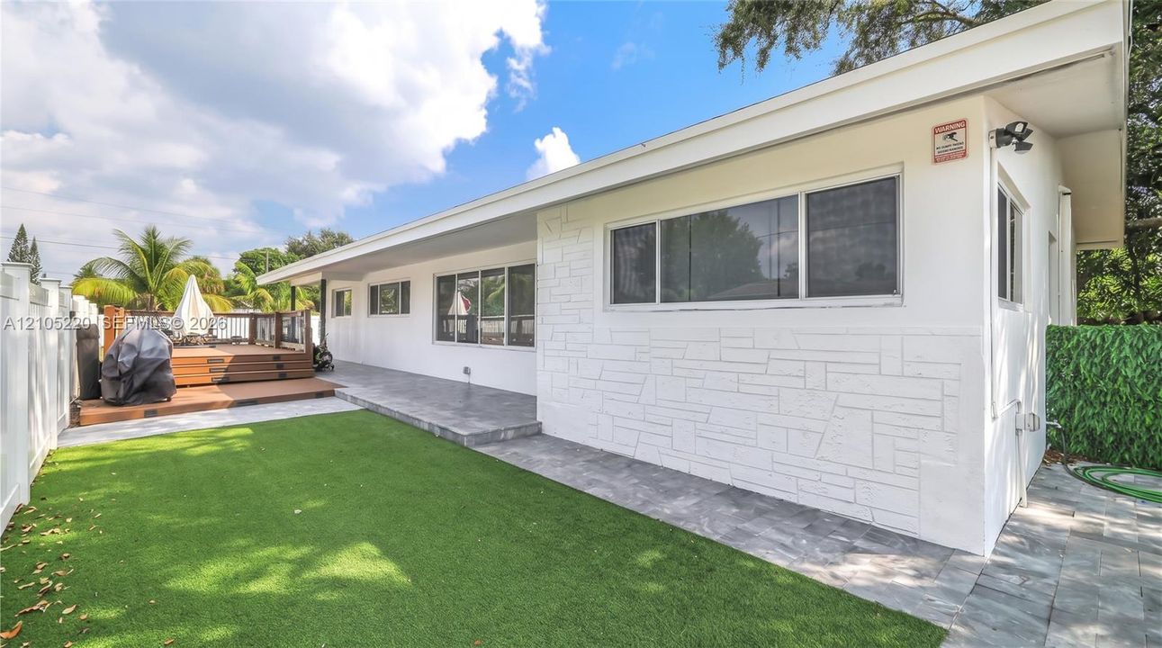 En Venta: $565,000 (3 camas, 2 baños, 1280 Pies cuadrados)
