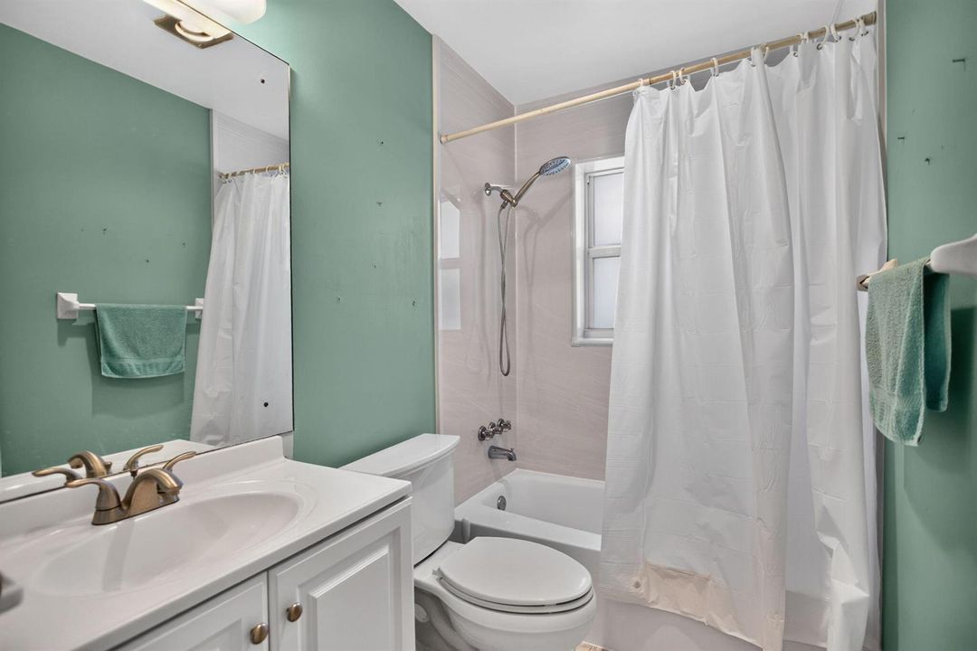 Owners Bathroom