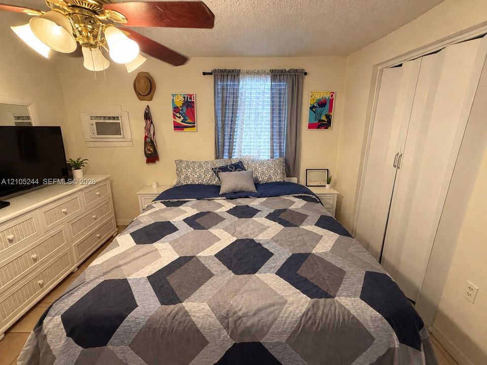 En Venta: $399,900 (2 camas, 2 baños, 551 Pies cuadrados)
