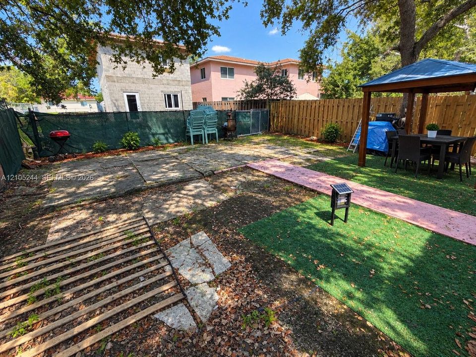 En Venta: $399,900 (2 camas, 2 baños, 551 Pies cuadrados)