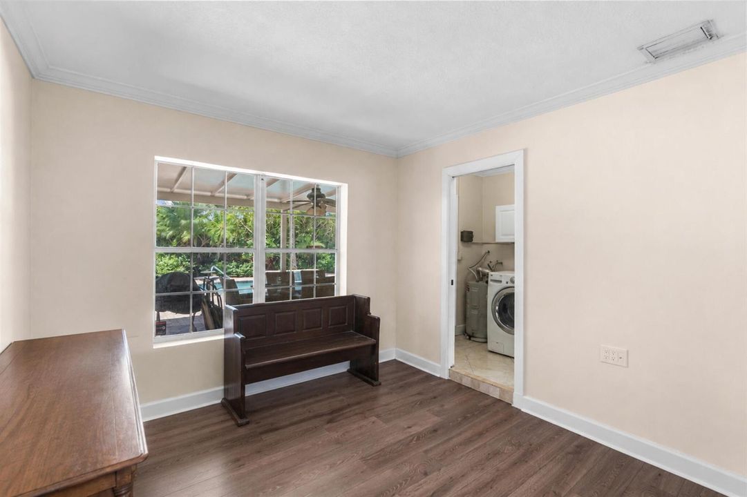 Phil Bloom - 1271 SW 9th Street - AJTPHO