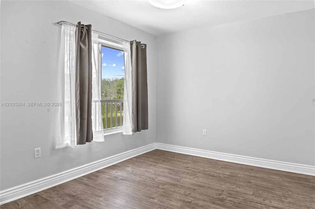 В аренду: $2,295 (2 спален, 2 ванн, 1256 Квадратных фут)