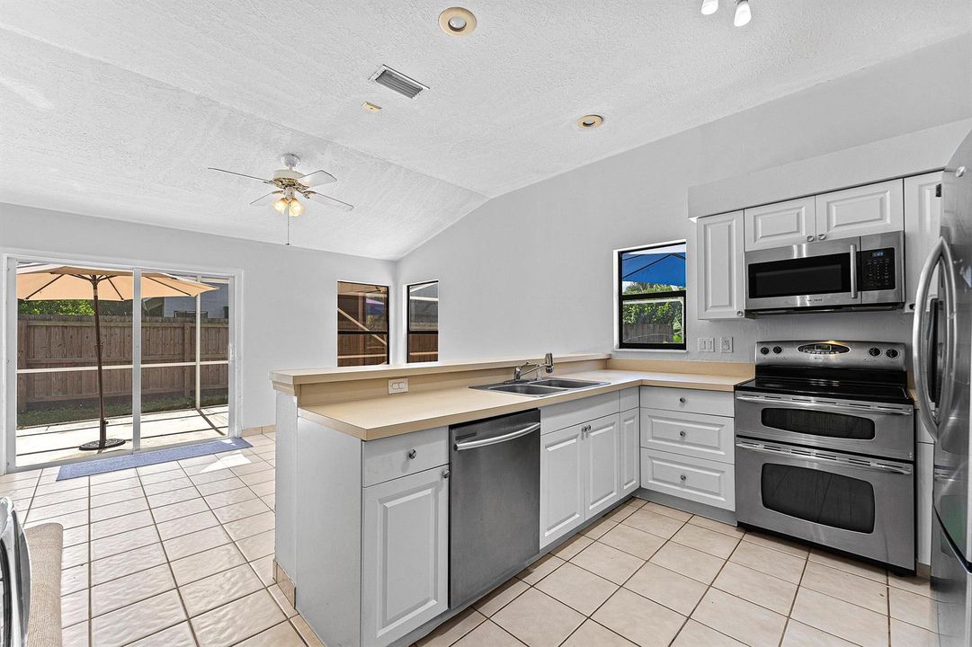 009-1604BayridgePlace-Wellington-FL-3341