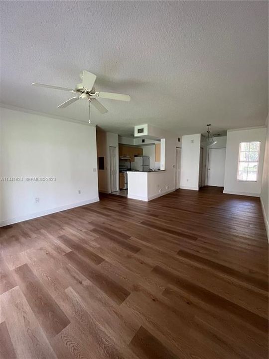 2492 FULL VIEW LIVING