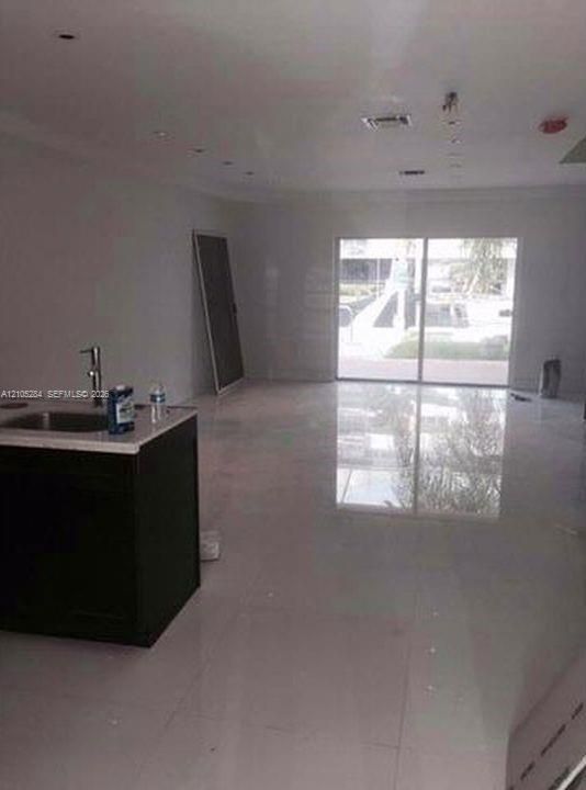 For Rent: $2,900 (2 beds, 2 baths, 1480 Square Feet)