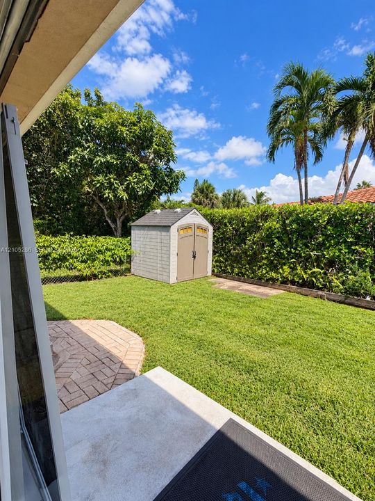 For Rent: $2,500 (2 beds, 1 baths, 3260 Square Feet)