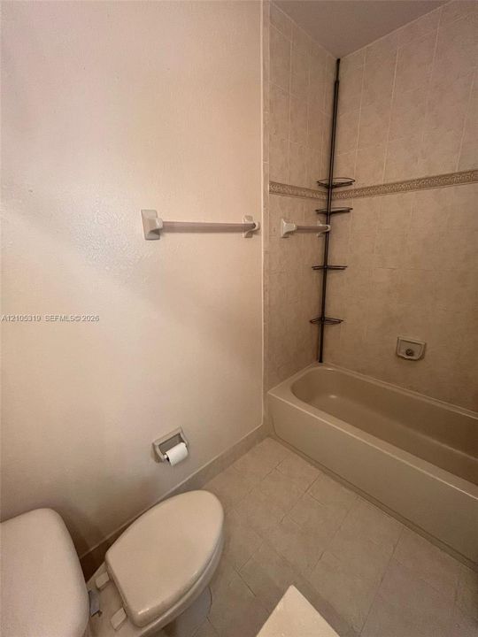В аренду: $2,000 (3 спален, 2 ванн, 1076 Квадратных фут)