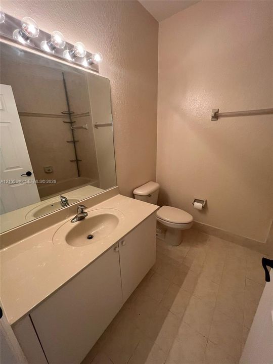 В аренду: $2,000 (3 спален, 2 ванн, 1076 Квадратных фут)