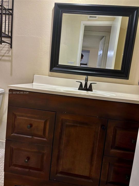 For Sale: $125,000 (1 beds, 1 baths, 830 Square Feet)