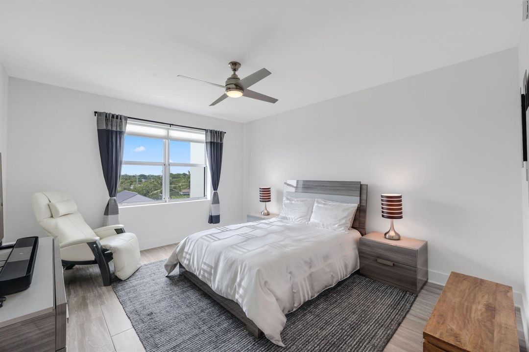 236 Southeast 5th Avenue - 26.jpg-SMALL