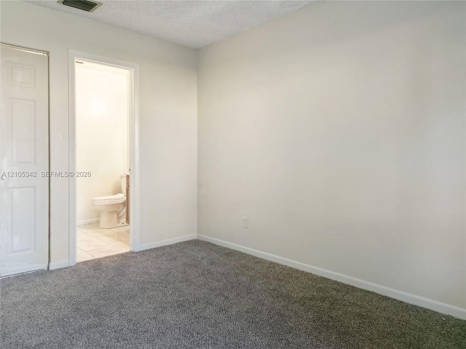 En Renta: $2,250 (2 camas, 1 baños, 867 Pies cuadrados)