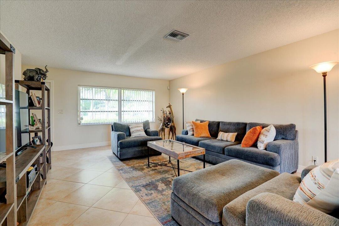 10-14315 Amapola Drive-6