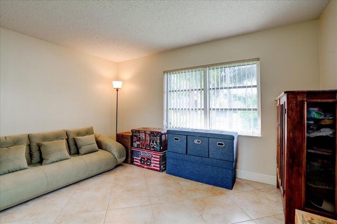 33-14315 Amapola Drive-23