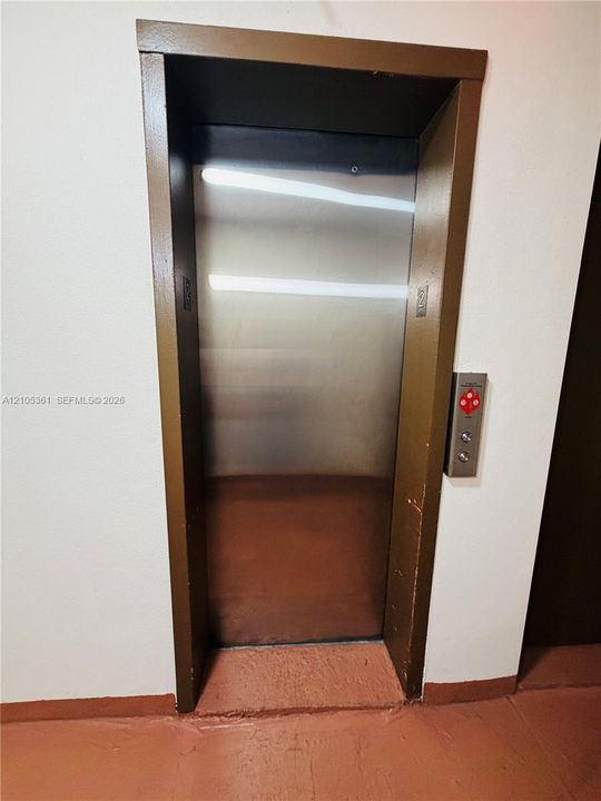 : $2,100 (2 спален, 1 ванн, 716 Квадратных фут)
