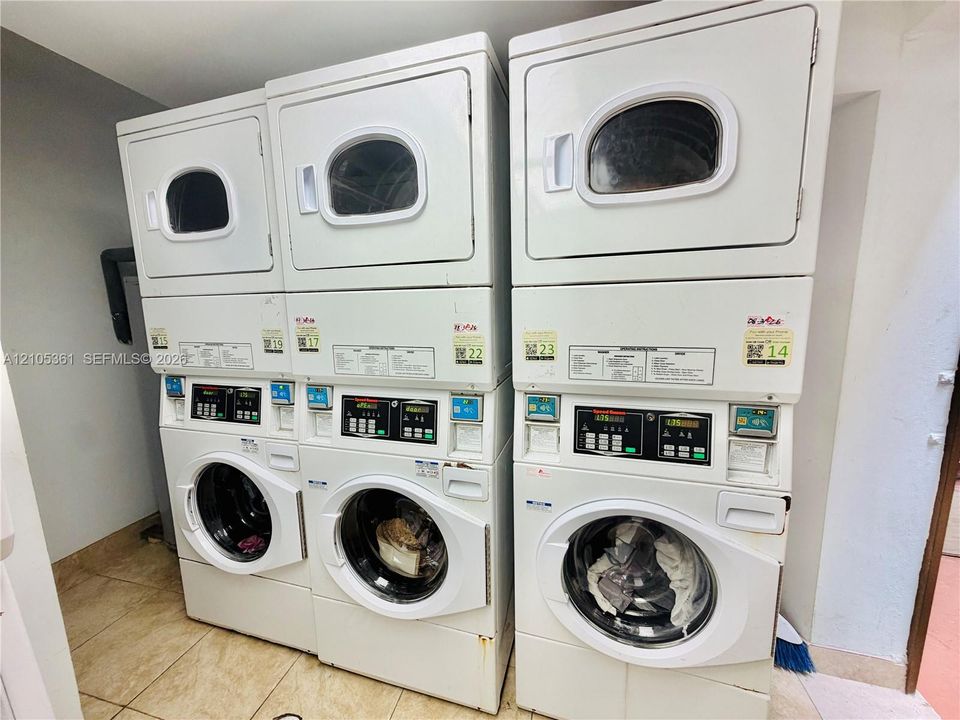 : $2,100 (2 спален, 1 ванн, 716 Квадратных фут)