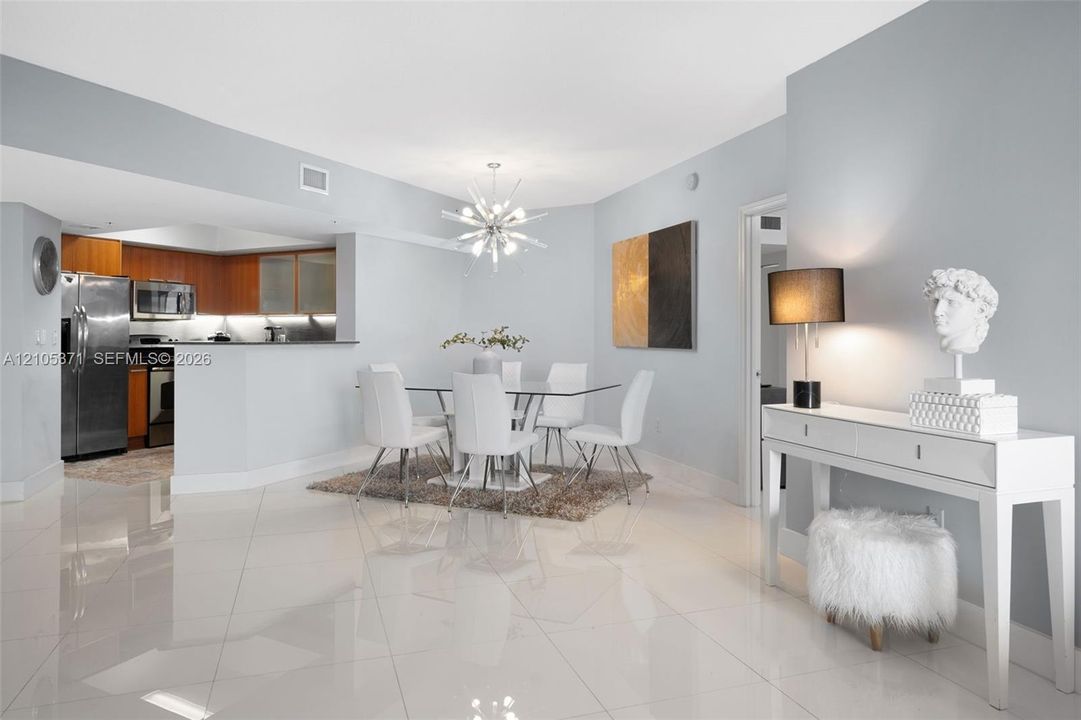 En Renta: $6,500 (2 camas, 2 baños, 1715 Pies cuadrados)