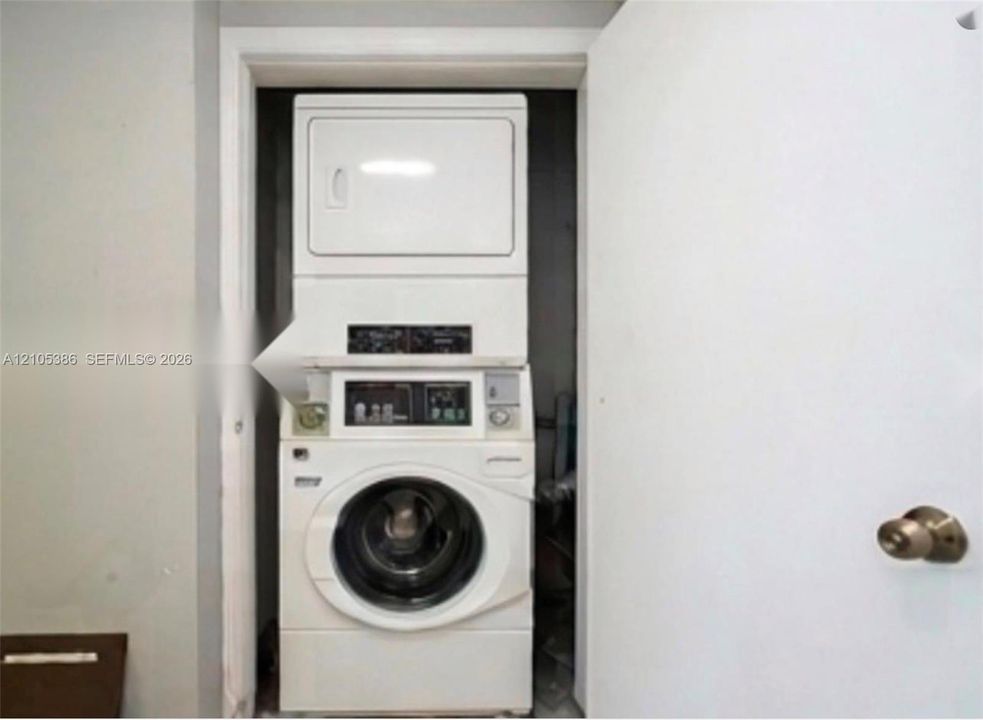 В аренду: $1,690 (2 спален, 1 ванн, 2636 Квадратных фут)