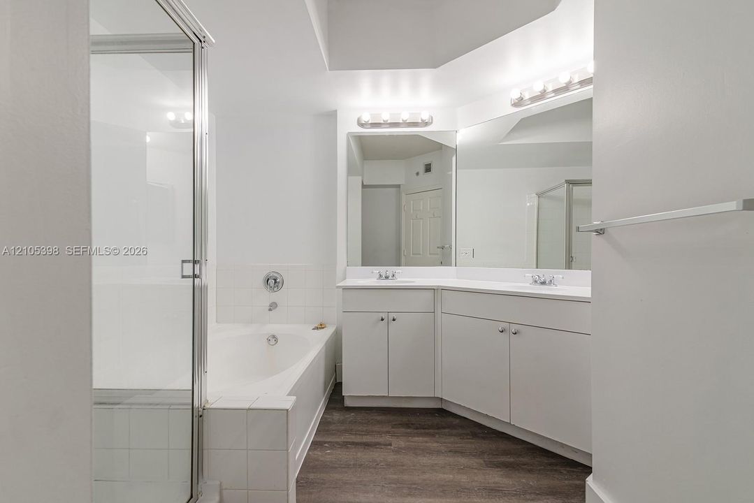 En Venta: $595,000 (3 camas, 2 baños, 1353 Pies cuadrados)