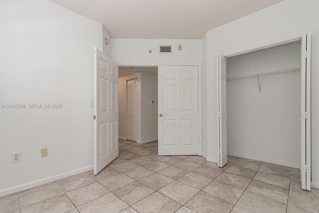 En Venta: $595,000 (3 camas, 2 baños, 1353 Pies cuadrados)