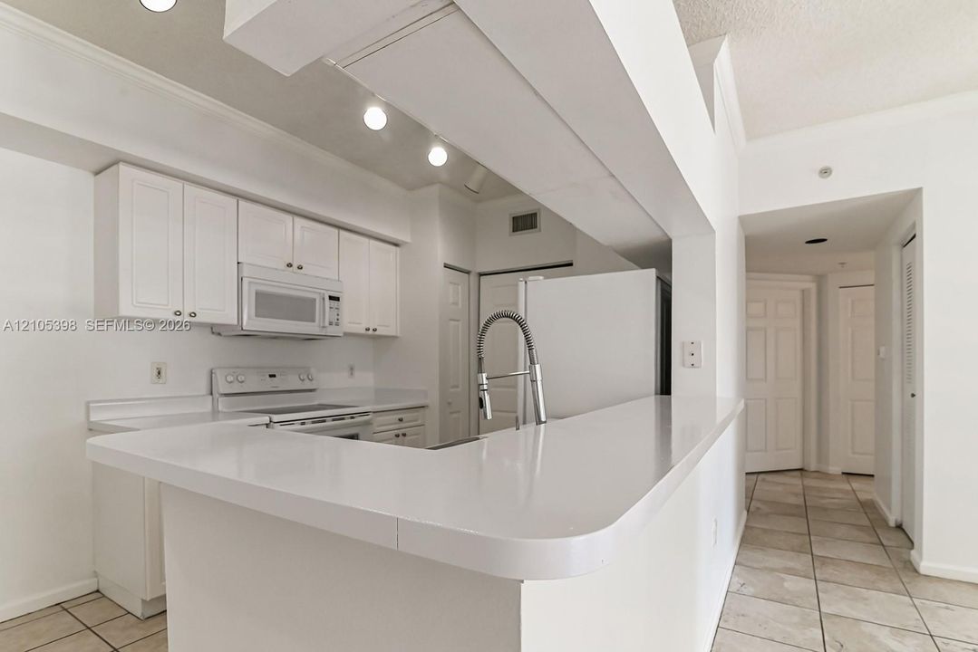 En Venta: $595,000 (3 camas, 2 baños, 1353 Pies cuadrados)