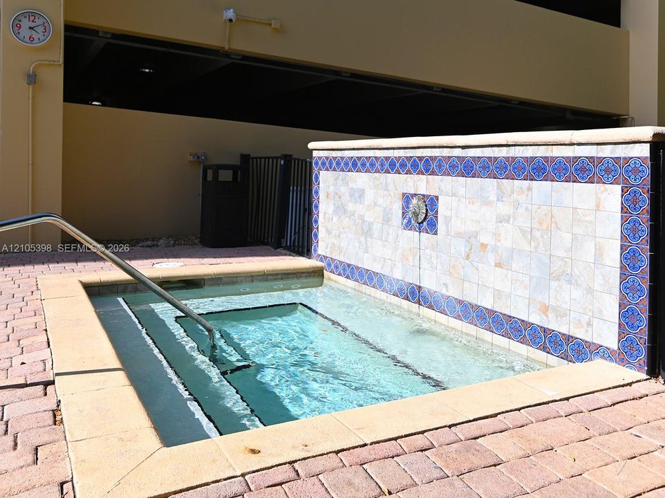 En Venta: $595,000 (3 camas, 2 baños, 1353 Pies cuadrados)