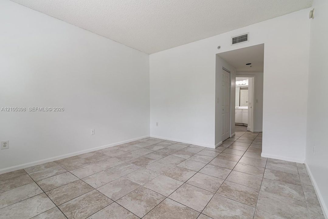 En Venta: $595,000 (3 camas, 2 baños, 1353 Pies cuadrados)