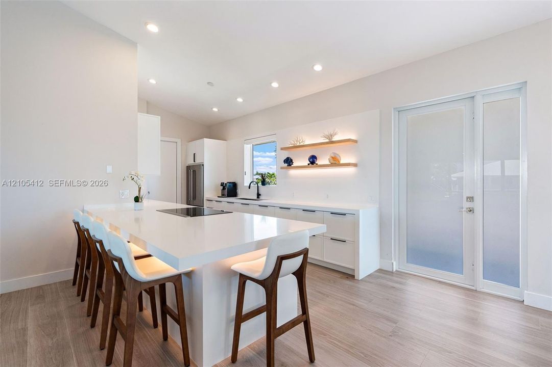 For Sale: $3,275,000 (5 beds, 3 baths, 2922 Square Feet)