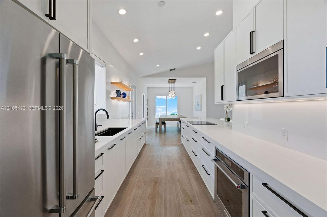 For Sale: $3,275,000 (5 beds, 3 baths, 2922 Square Feet)