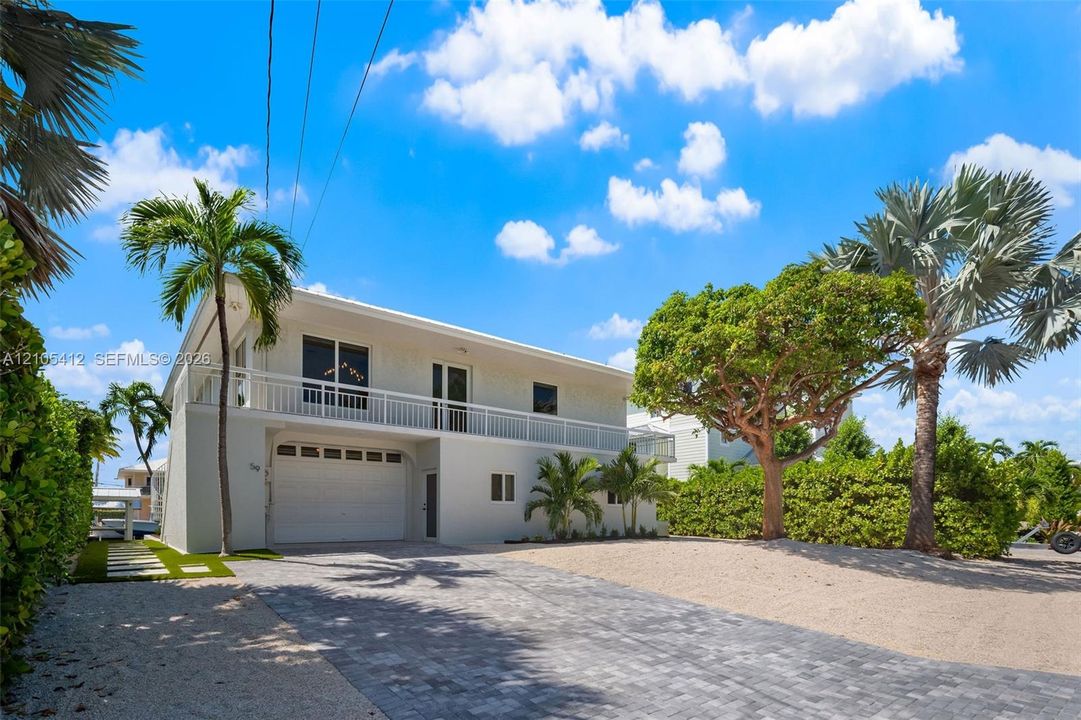 For Sale: $3,275,000 (5 beds, 3 baths, 2922 Square Feet)