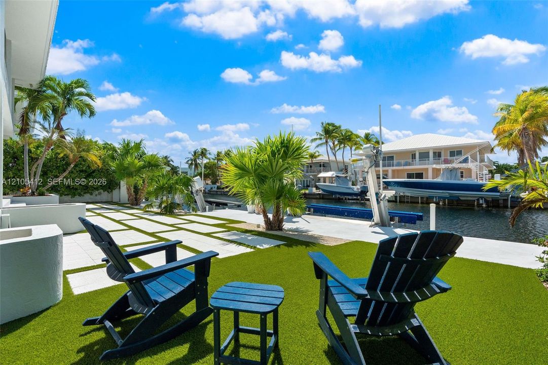 For Sale: $3,275,000 (5 beds, 3 baths, 2922 Square Feet)