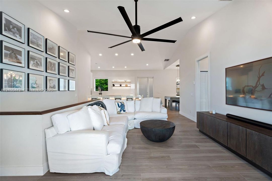 For Sale: $3,275,000 (5 beds, 3 baths, 2922 Square Feet)